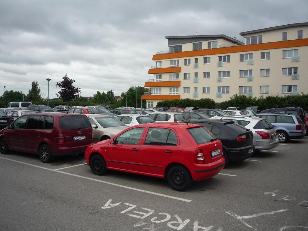 Koleje J.A.Komenskeho Brno Ngoại thất bức ảnh